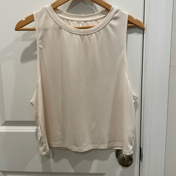 Fabletics Dry-Flex Muscle Tank Sz L in Cream - Picture 4 of 7